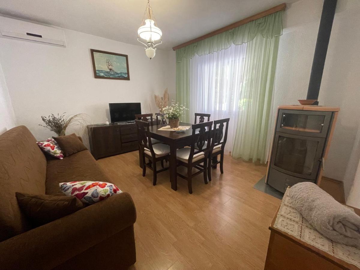 Apartment Benky Pićan Eksteriør bilde